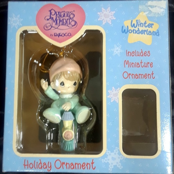 Precious Moments Winter Wonderland "Boy on Train" - Picture 1 of 2